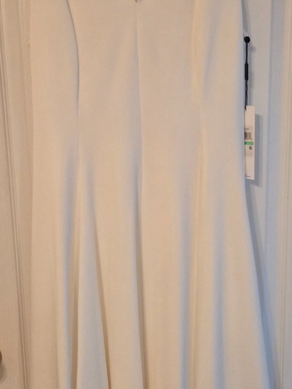 Calvin Klein White Size 8 Dress with Ruffled Collar - Picture 2 of 9